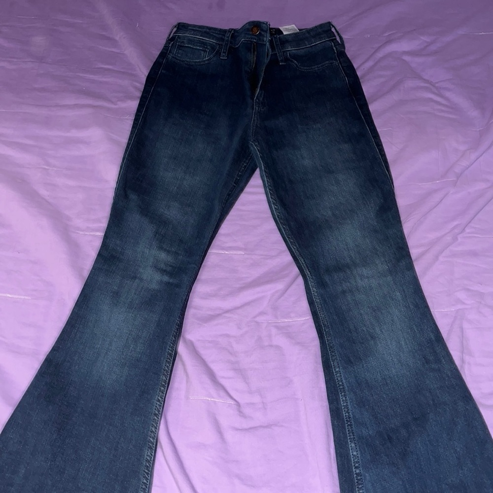 New flare jeans, Hollister, Size 5R, w27 L31